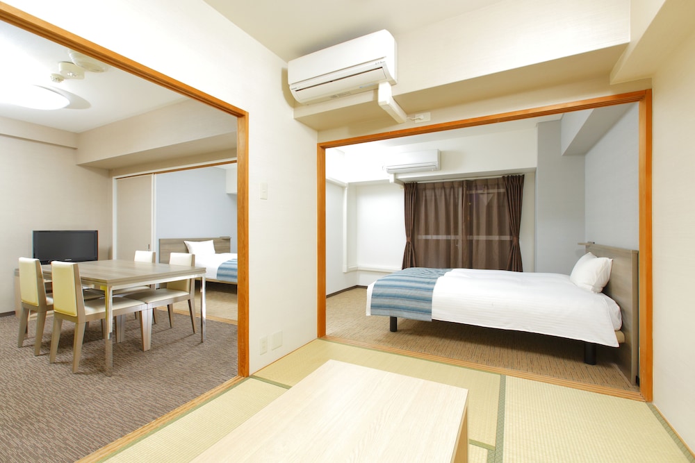 ファミリー 和洋室大人5名 禁煙 58平米 (清掃なし) | ホテルマイステイズ大手前