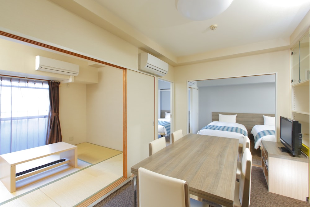 ファミリー 和洋室大人6名 禁煙 56平米(清掃なし) | ホテルマイステイズ大手前