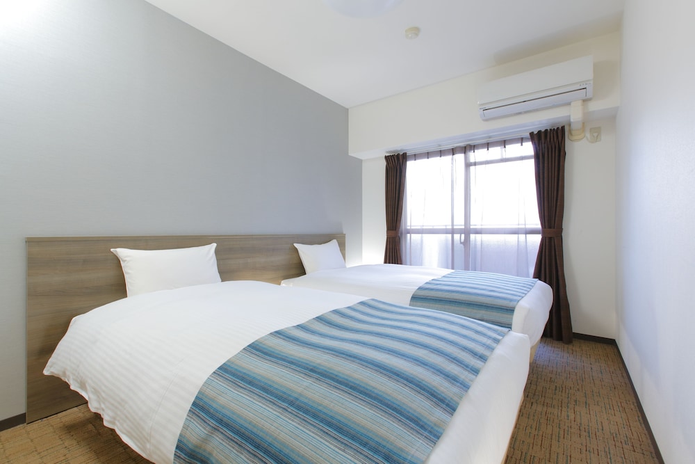 ファミリー 和洋室大人7名 禁煙 65平米 (清掃なし) | ホテルマイステイズ大手前