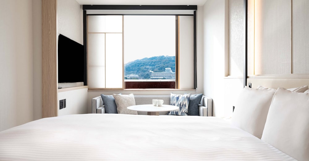キング 客室1 | ホテル平安の森 京都