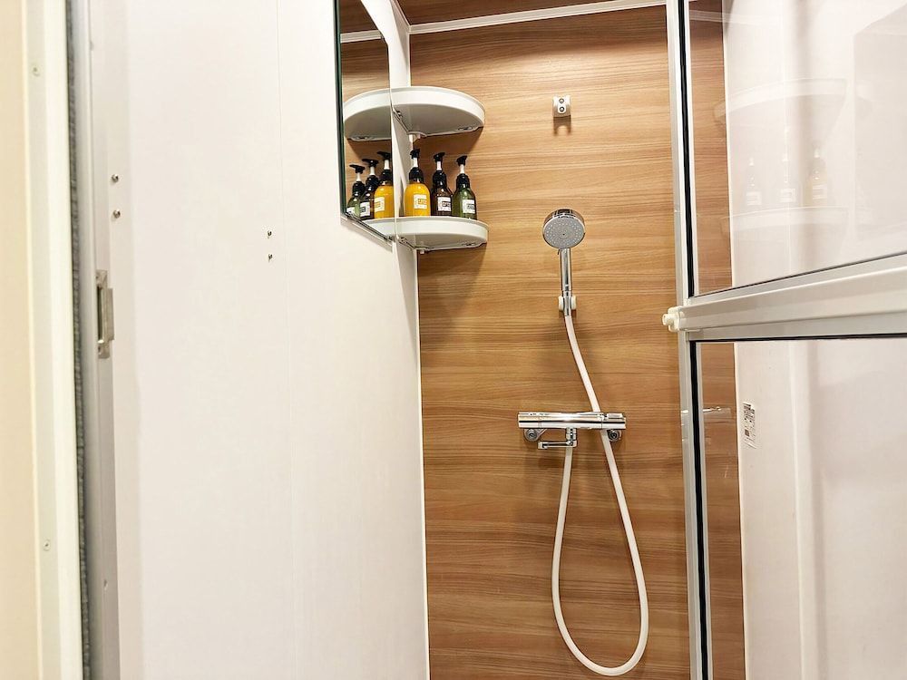 ツインルーム　シャワーブース付 禁煙 [京都駅からの無料シャトルバスあり] バスルーム0 | ホテル平安の森 京都