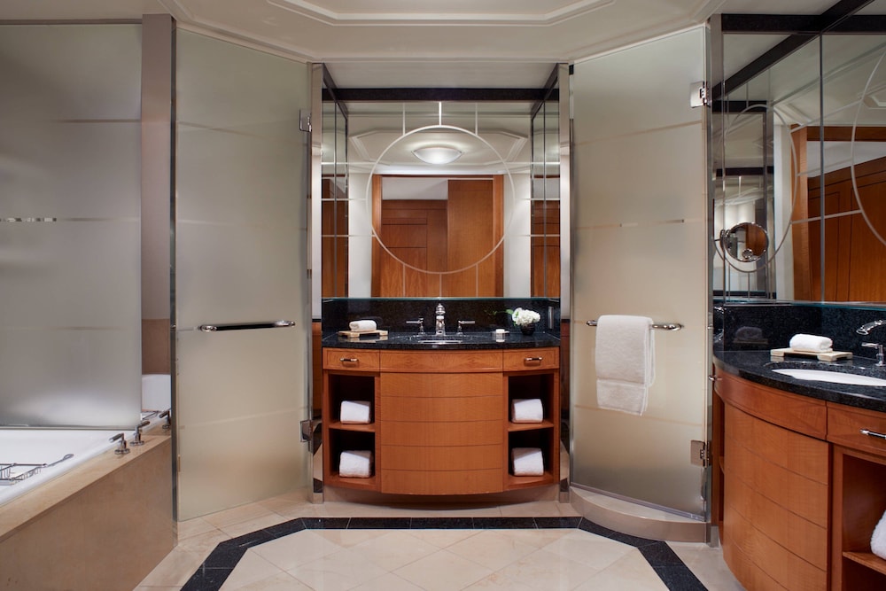 ルーム キングベッド 1 台 バスルーム0 | ザ・リッツ・カールトン東京