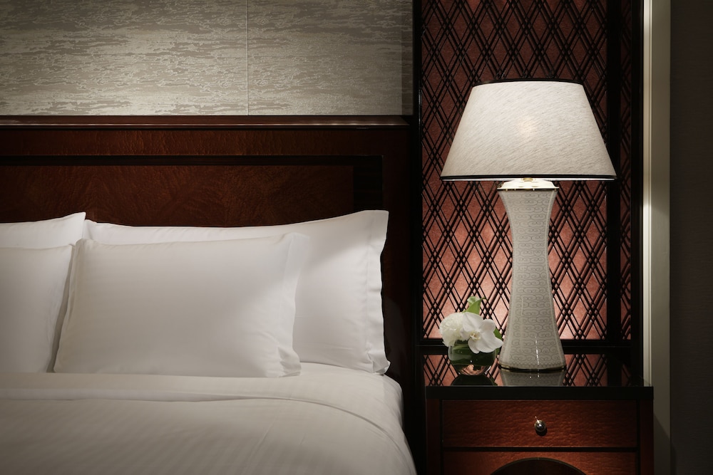 ルーム キングベッド 1 台 客室1 | ザ・リッツ・カールトン東京