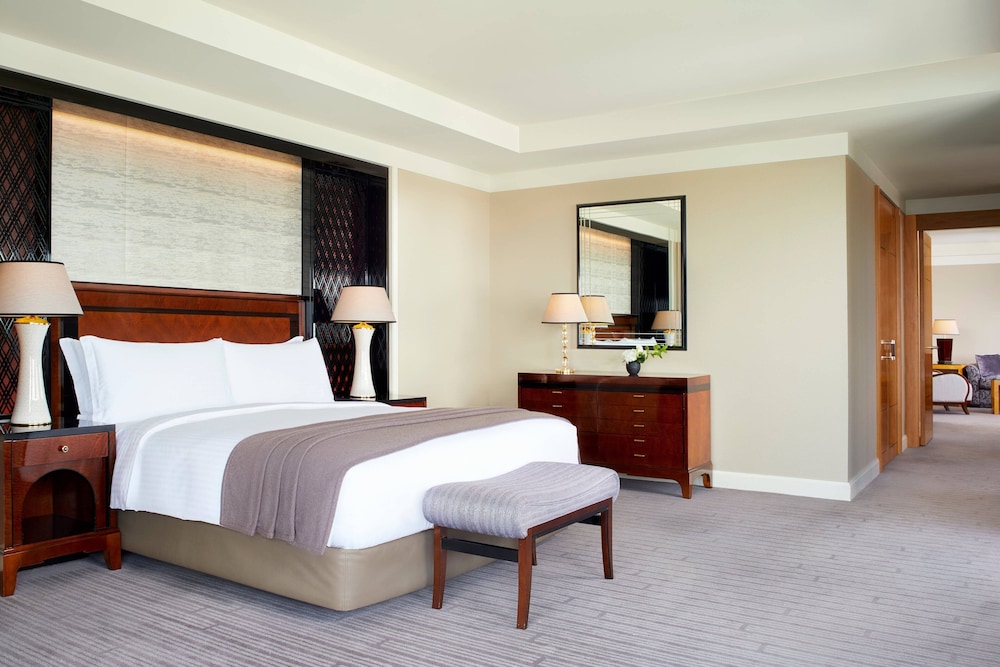 スイート キングベッド 1 台 客室1 | ザ・リッツ・カールトン東京