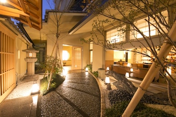 松井本館