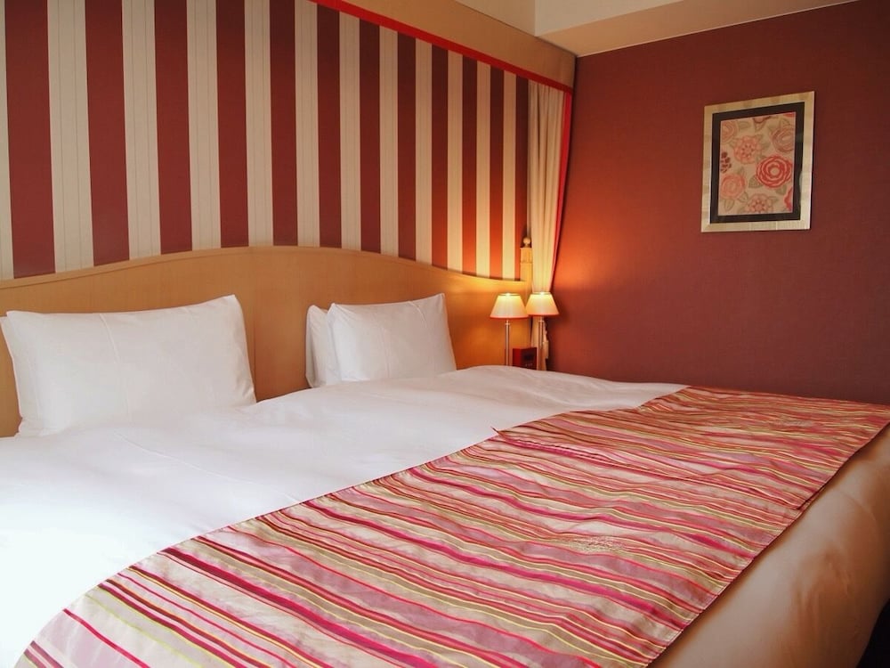 キングダブルルーム 22㎡ 禁煙 (ベッド幅 240cm) 客室21 | ホテルモントレ京都