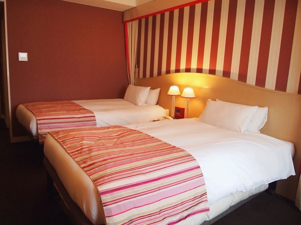 スーペリア ツインルーム (ベッド二台) 26㎡ 禁煙 客室23 | ホテルモントレ京都