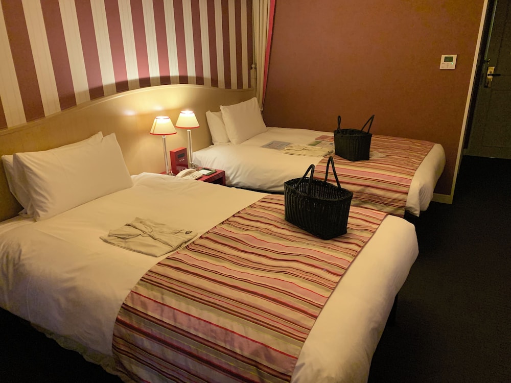 スーペリア ツインルーム (ベッド二台) 26㎡ 禁煙 | ホテルモントレ京都