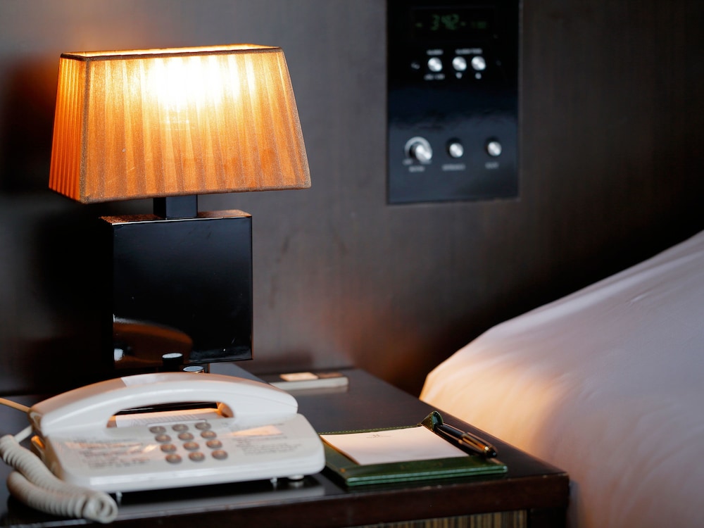 スタンダード ダブルルーム 20㎡ 禁煙 (140cm Bed) 客室1 | ホテルモントレ京都