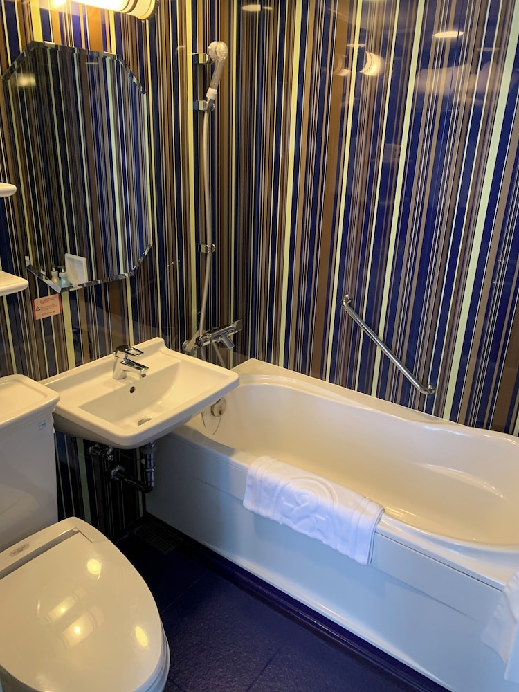 フォースルーム 46㎡ 禁煙 バスルーム1 | ホテルモントレ京都