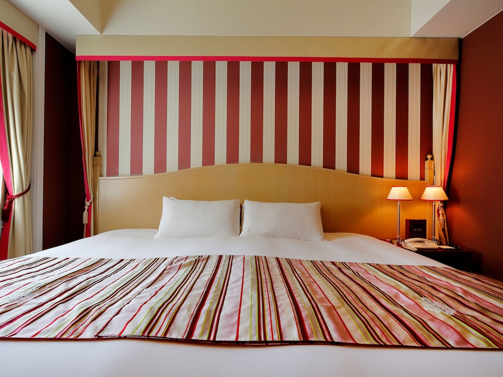 キングダブルルーム 22㎡ 禁煙 (ベッド幅 240cm) 客室3 | ホテルモントレ京都