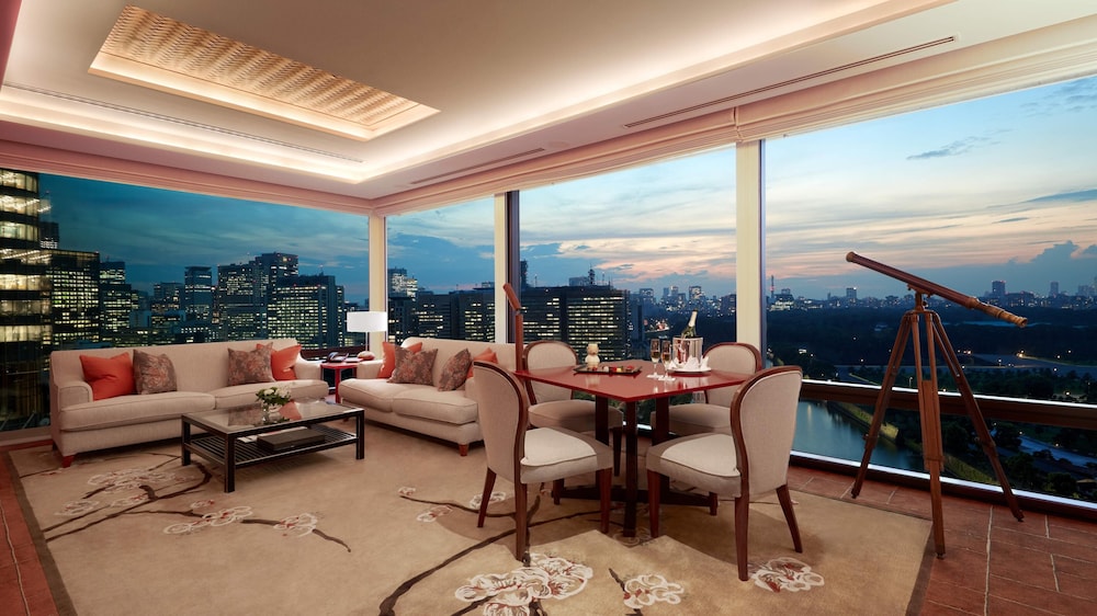 デラックス スイート キングベッド 1 台 客室5 | ザ・ペニンシュラ東京