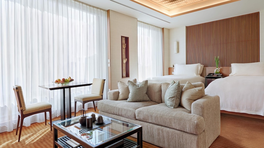 グランド ルーム シングルベッド 2 台 (Premier Park Room) 客室3 | ザ・ペニンシュラ東京