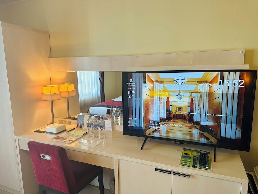 スーペリアツイン 26平米 禁煙 テレビ0 | ホテルモントレ ラ・スール大阪