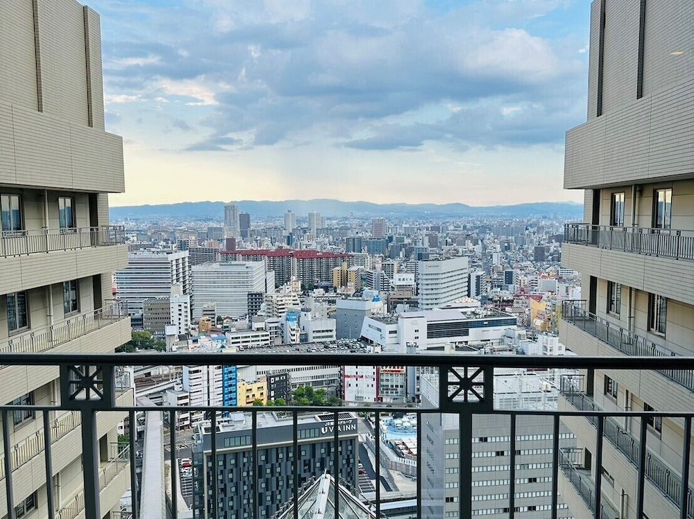ダブルルーム 18平米 禁煙 シティ ビュー1 | ホテルモントレ ラ・スール大阪