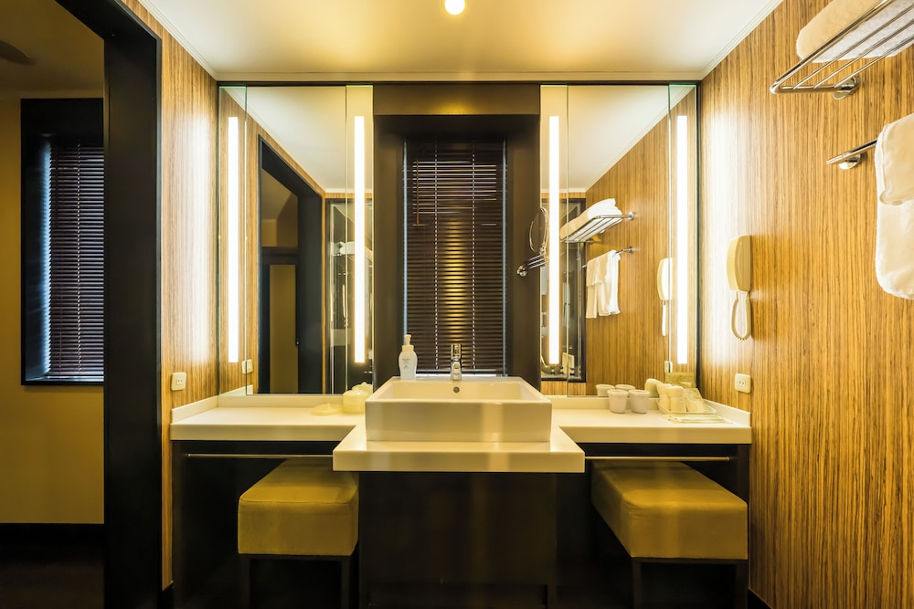 ラグジュアリーツインルーム 46平米 禁煙 バスルーム12 | ホテルモントレ ラ・スール大阪