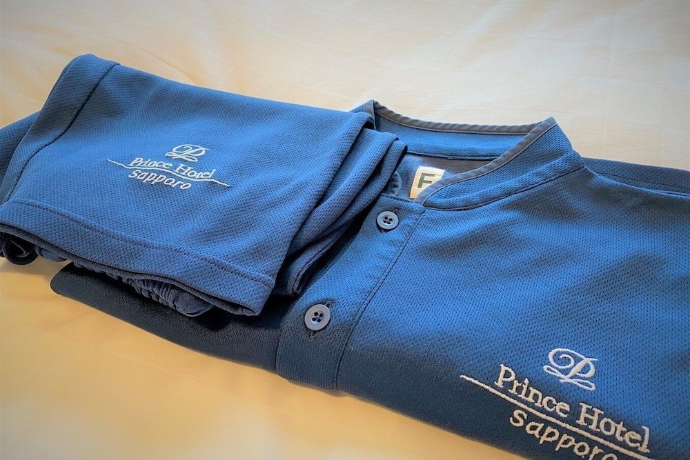 スーペリア ツインルーム シングルベッド 2 台 禁煙 用具保管庫1 | 札幌プリンスホテル