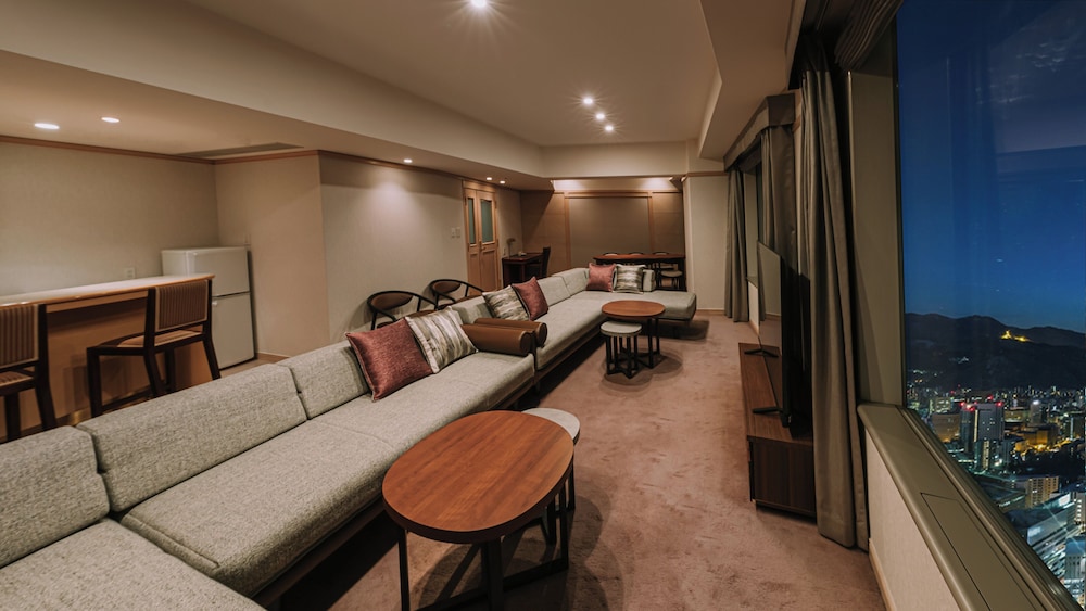 クラブロイヤルスイートルーム クラブラウンジ利用込 ツイン (22階以上, 105平米) [禁煙] 客室3 | 札幌プリンスホテル