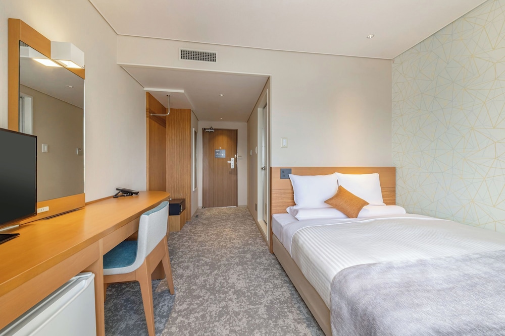 スーペリア ダブルルーム 禁煙（ダブルベッド1台） 客室2 | アートホテル新潟駅前