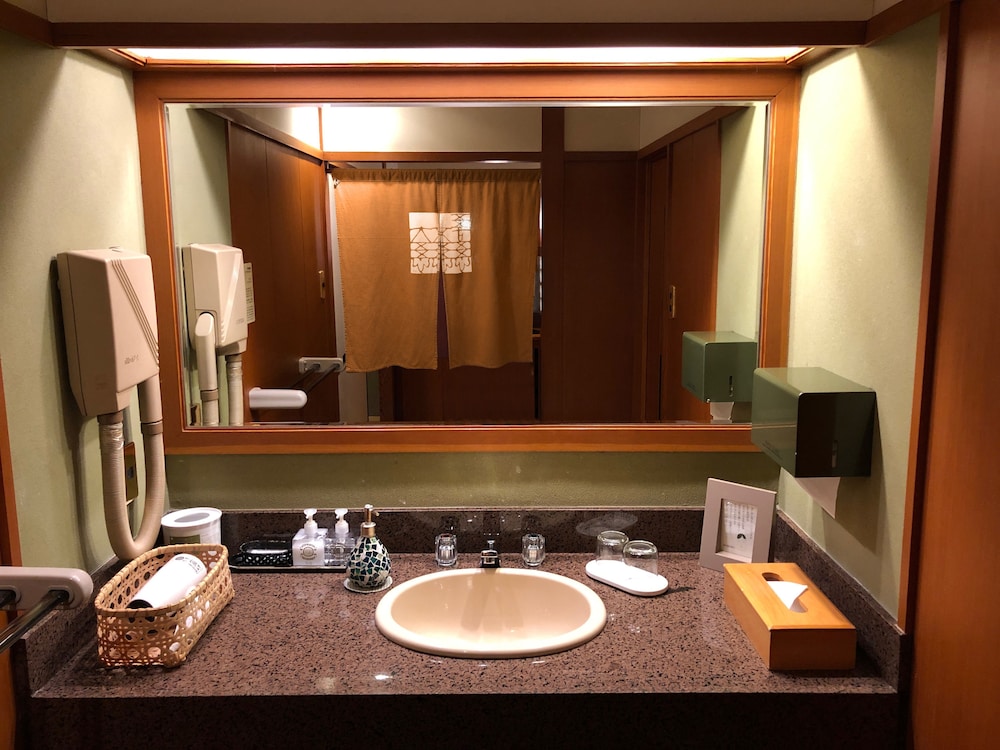 スーペリア トイレ付・シャワールームなし (禁煙)(中庸) バスルーム0 | 陶泉 御所坊