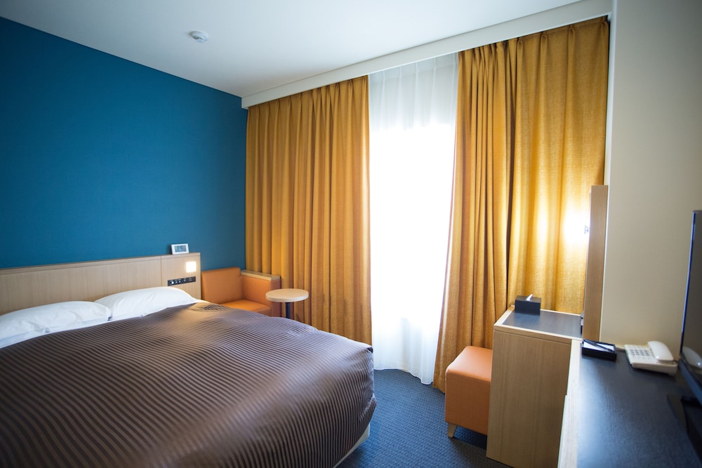 スモール ダブルルーム 禁煙 (140cm bed) | 関西エアポートワシントンホテル