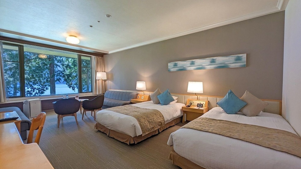 スーペリア 4 人部屋 ダブルベッド 2 台 禁煙 客室1 | ザ・プリンス 箱根芦ノ湖