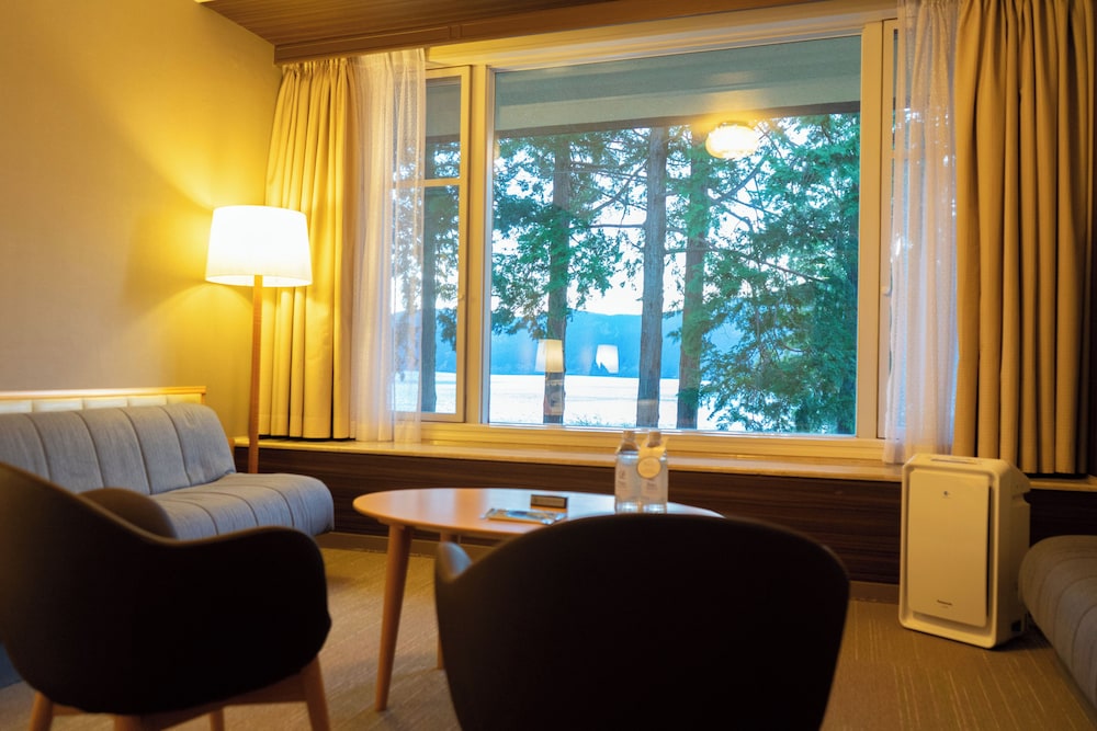 スーペリア 4 人部屋 ダブルベッド 2 台 禁煙 客室2 | ザ・プリンス 箱根芦ノ湖