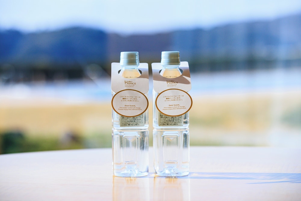 ハリウッドツインルーム - 富士山・江の島と相模湾を望む - 客室の設備とサービス2 | 鎌倉プリンスホテル