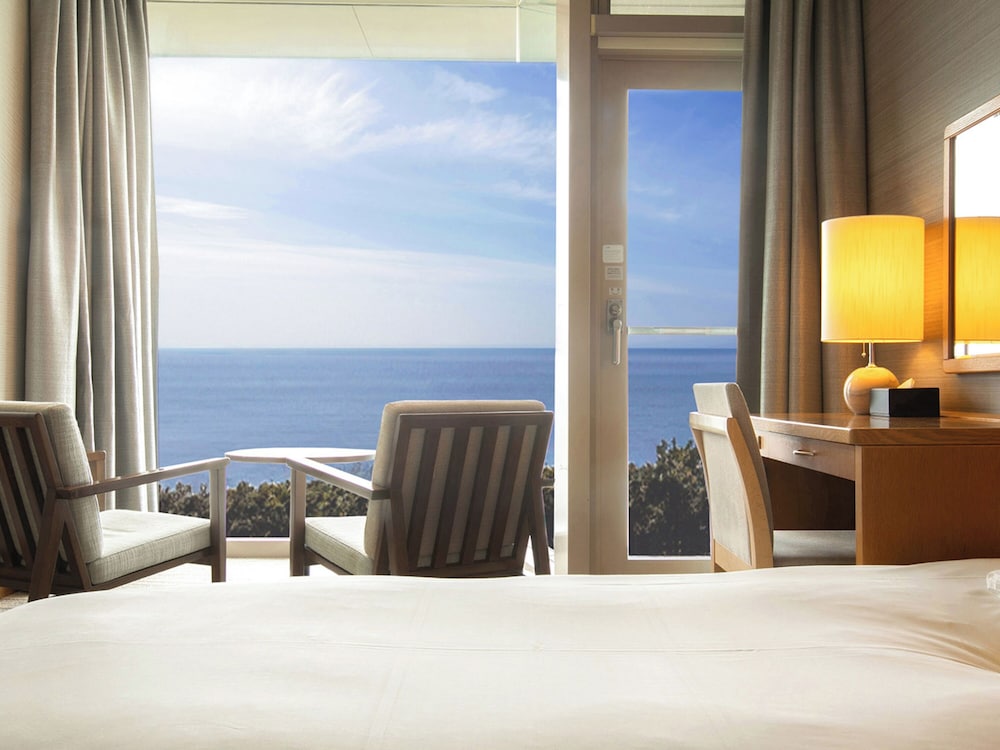 ツインルーム B - 相模湾を見下ろすロケーション - 客室1 | 鎌倉プリンスホテル