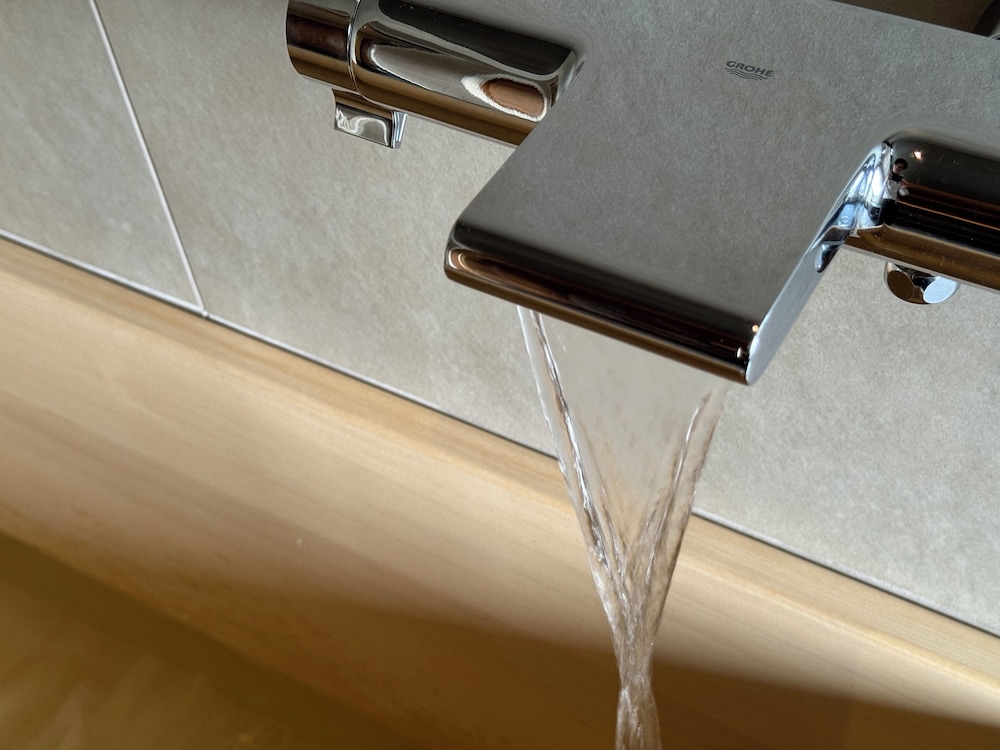 エグゼクティブ スイート 専用バスルーム マウンテンビュー 客室5 | 有馬温泉 高山荘 華野 –大人限定