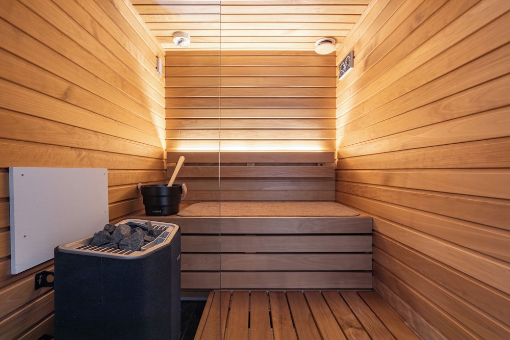 エグゼクティブ スイート 専用バスルーム マウンテンビュー 客室1 | 有馬温泉 高山荘 華野 –大人限定