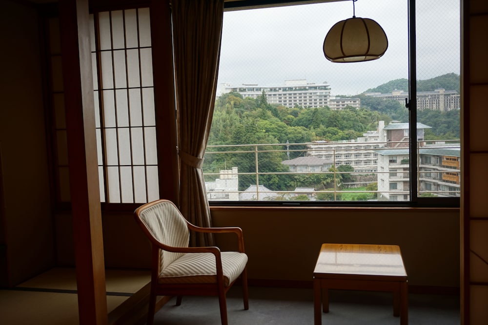 華野館 和室12.5畳+9畳 (禁煙) 客室3 | 有馬温泉 高山荘 華野 –大人限定