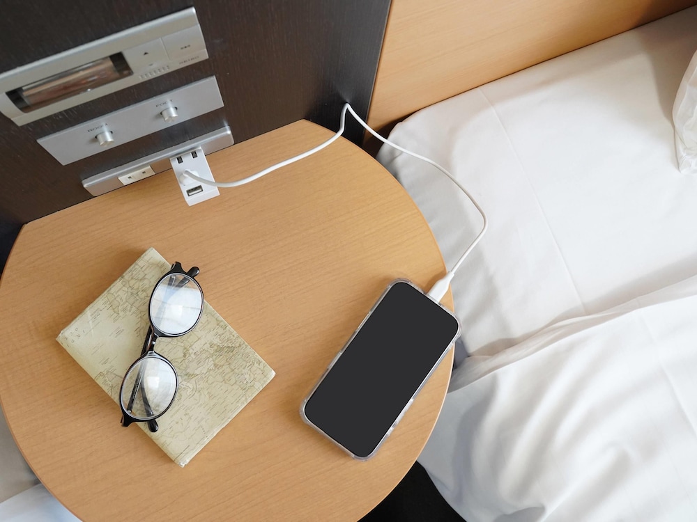 ルーム シングルベッド 2 台 禁煙 客室1 | コンフォート ホテル 東京神田