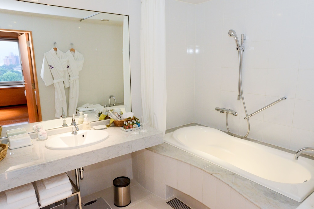 エグゼクティブ ユニバーサルルーム (2名) バスルーム0 | 札幌パークホテル