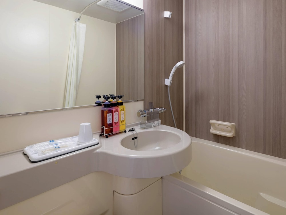 ルーム ダブルベッド 1 台 禁煙 バスルーム0 | コンフォート ホテル 奈良