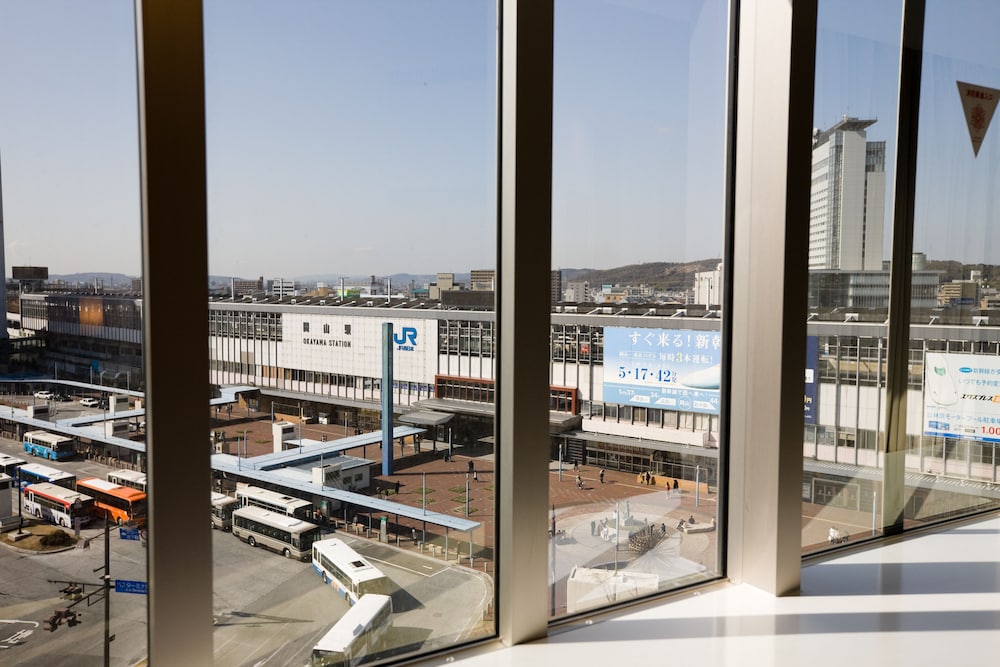 プレミアム ダブルルーム クイーンベッド 1 台 喫煙可 部屋からの景観0 | ダイワロイネットホテル 岡山駅前