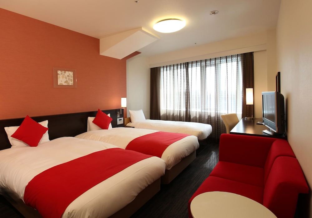 トリプルルーム 禁煙 (セミダブルベッド2台+エキストラベッド1台) | ダイワロイネットホテル 岡山駅前