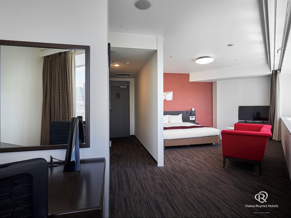 プレミアム ダブルルーム クイーンベッド 1 台 喫煙可 | ダイワロイネットホテル 岡山駅前