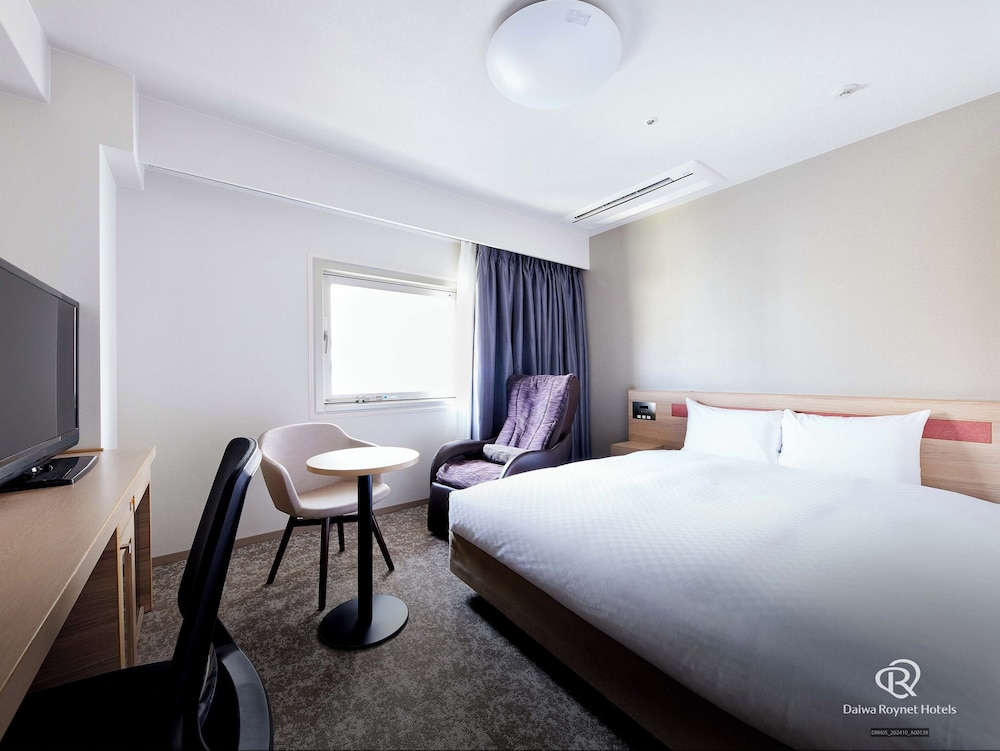デラックス ダブルルーム 禁煙 | ダイワロイネットホテル四ツ橋