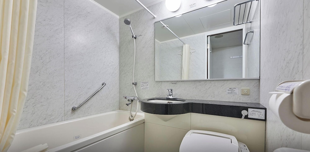 スタンダード ダブルルーム 禁煙 バスルーム0 | ダイワロイネットホテル神戸三宮