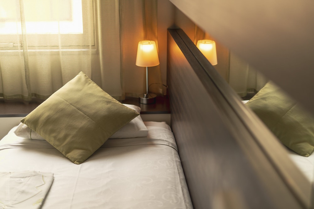 スーペリアルーム ツイン 禁煙(20㎡, ベッド2台) 客室1 | ホテルブライトンシティ大阪北浜