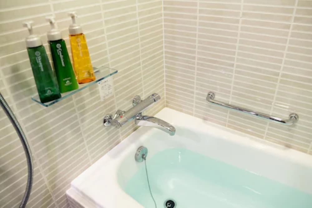 スーペリアルーム ツイン 禁煙(20㎡, ベッド2台) バスルーム3 | ホテルブライトンシティ大阪北浜