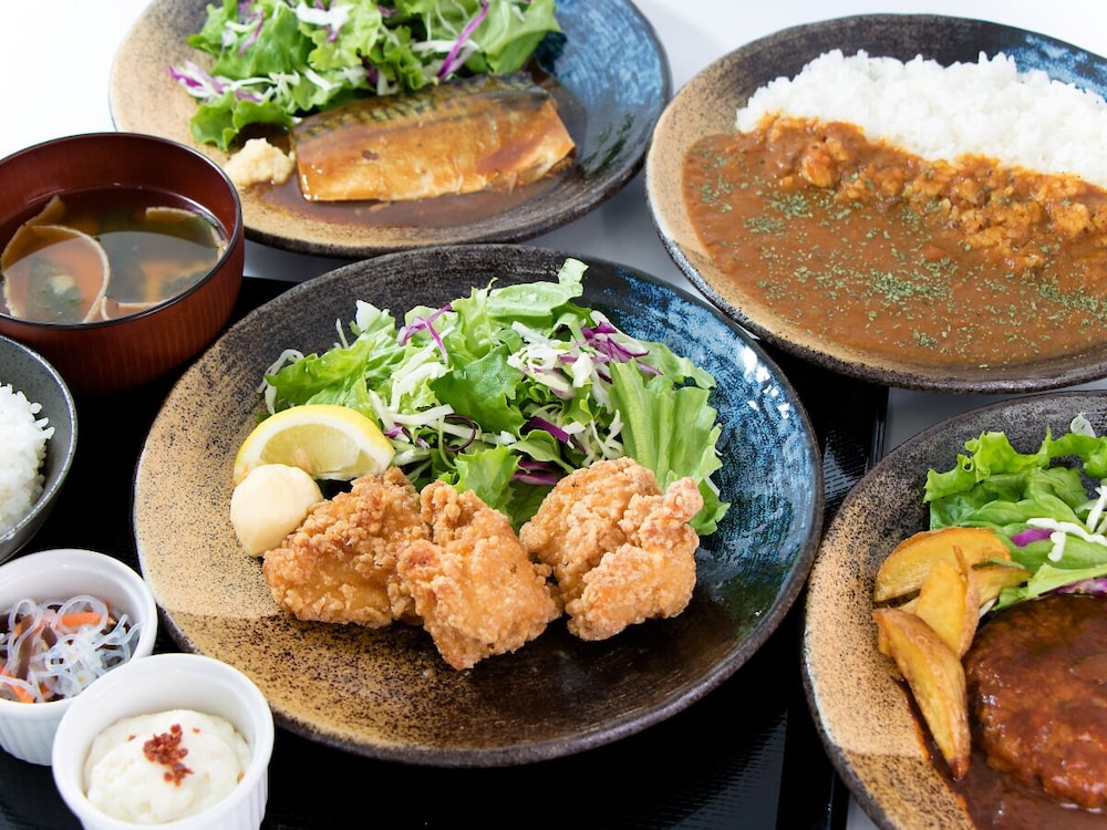 ダブルルーム 喫煙可 (Compact) 【朝食付】カレ-食堂 心の日替わりセットメニュー | アパホテル〈秋葉原駅電気街口〉