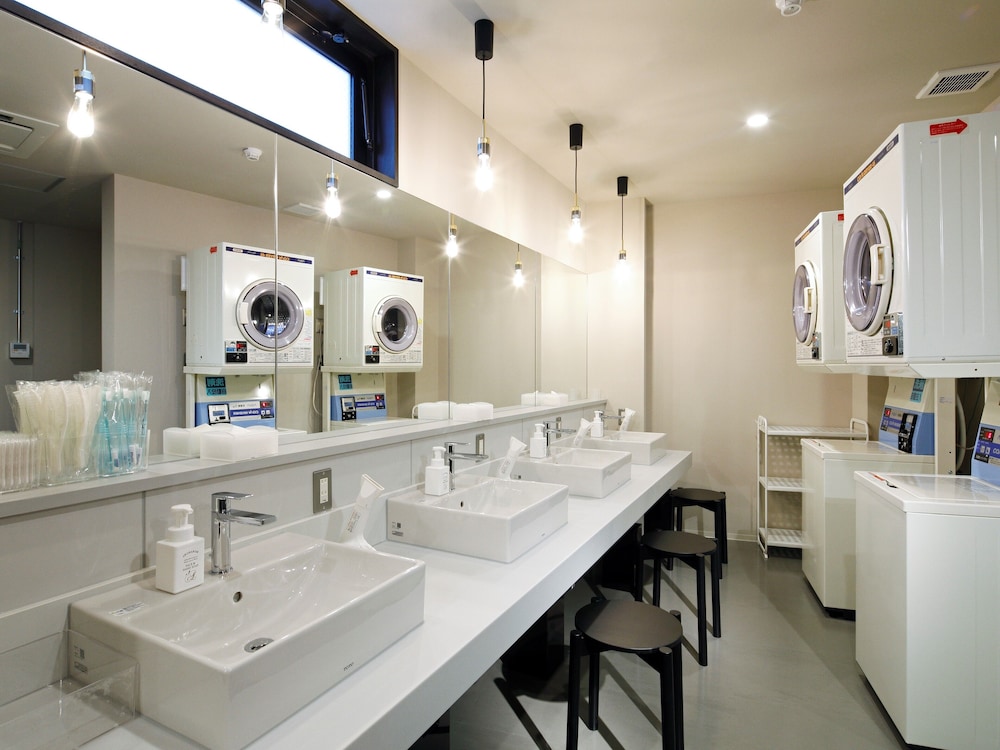 Bunk Twin with Shared Bathroom バスルーム0 | HakoBA 函館 by THE SHARE HOTELS