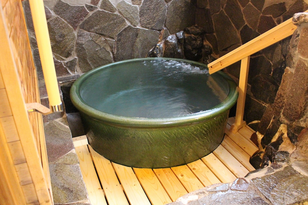 一棟貸し(寝室4部屋付き) バスルーム0 | 函館クラシックホテルズ