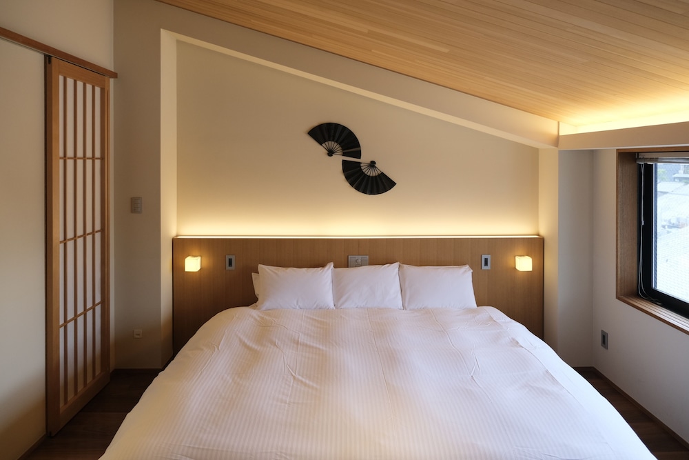 デラックス キングルーム 禁煙 客室2 | ぎおん美先