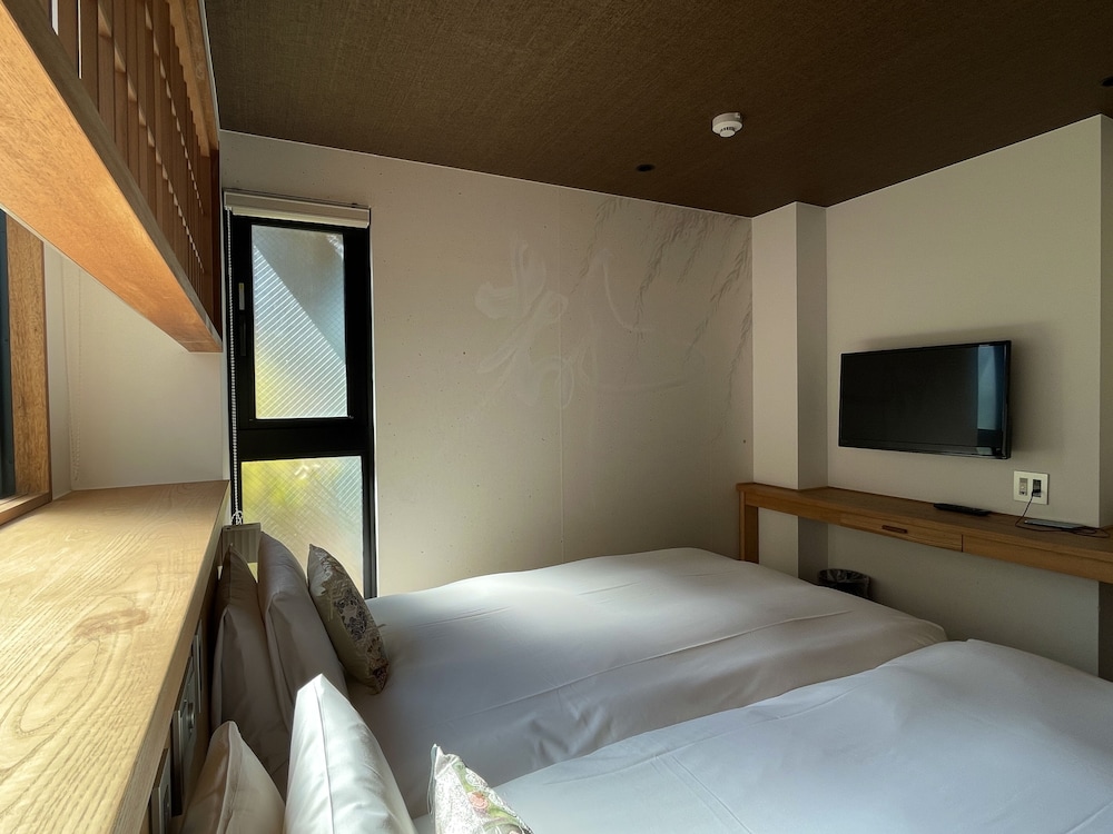 スーペリアハリウッドツインルーム 禁煙 客室6 | ぎおん美先