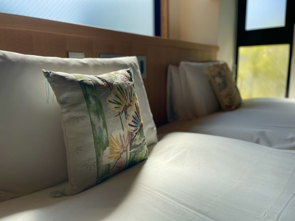 スーペリアハリウッドツインルーム 禁煙 客室8 | ぎおん美先