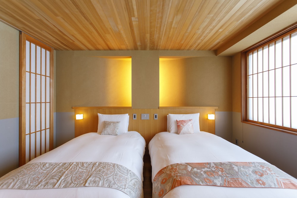 デラックス ツインルーム 禁煙 客室3 | ぎおん美先