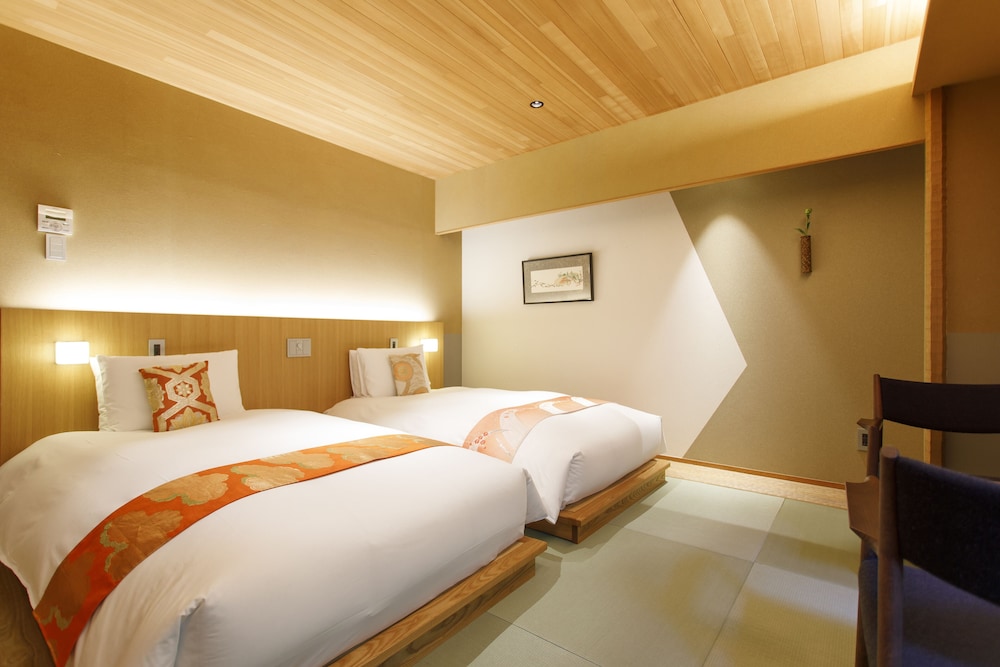 コンフォートツインルーム (庭付き) 禁煙 客室1 | ぎおん美先